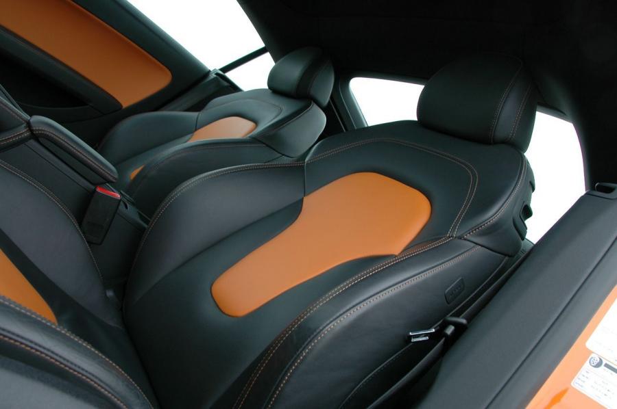 Интерьер Audi TTS Coupe (8J) 2008 года  (NA) (фото 14 из 40)